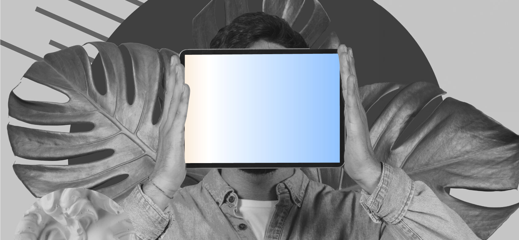 Hombre sosteniendo una tablet con pantalla en blanco, rodeado de hojas tropicales, representando soluciones creativas en marketing digital para Blue Edge Business Solutions.